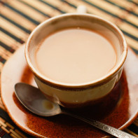 Фото черного чая с молоком 3
