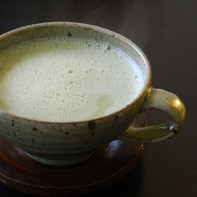Фото зеленого чая с молоком 2