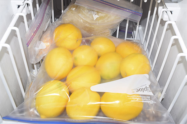 Как правильно заморозить лимон