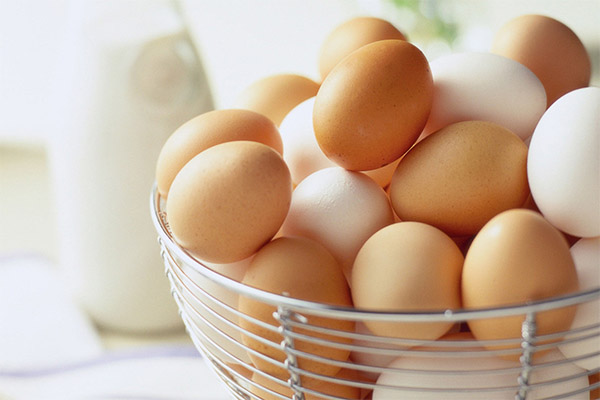 Как выбрать и хранить куриные яйца