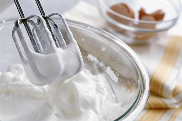 Как взбить сливки для крема