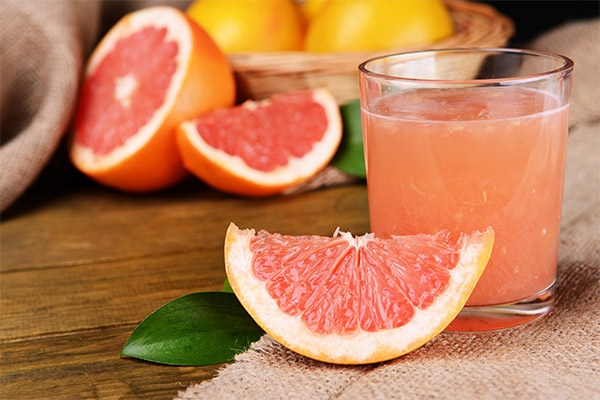 Можно ли пить грейпфрутовый сок натощак и на ночь