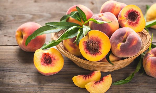 pfirsiche peaches by igor normann fotolia 203109906