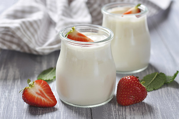 Полезные свойства йогурта при грудном вскармливании