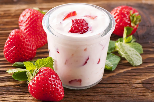 Вред и противопоказания йогурта